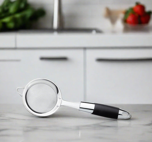 Cuisinox Wire Mesh Strainer, 4 inch diameter